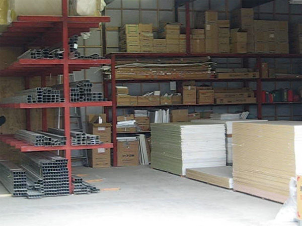 画像に alt 属性が指定されていません。ファイル名: souko2.jpg